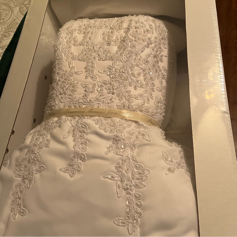 David Bridal Wedding Dress